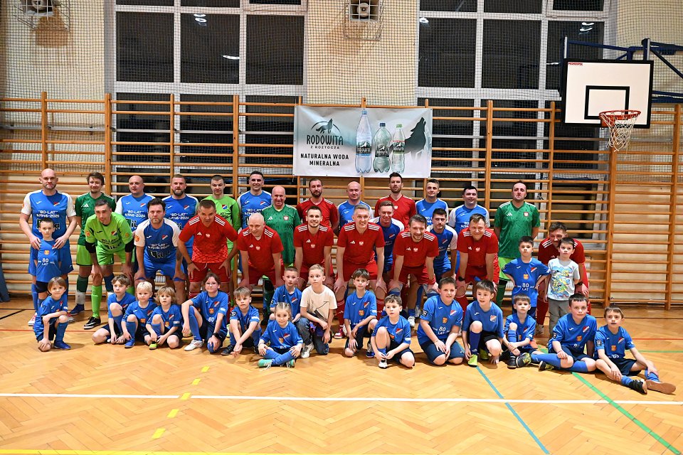 Reprezentacja Polski w Futsalu zagrała z Rzezawianką