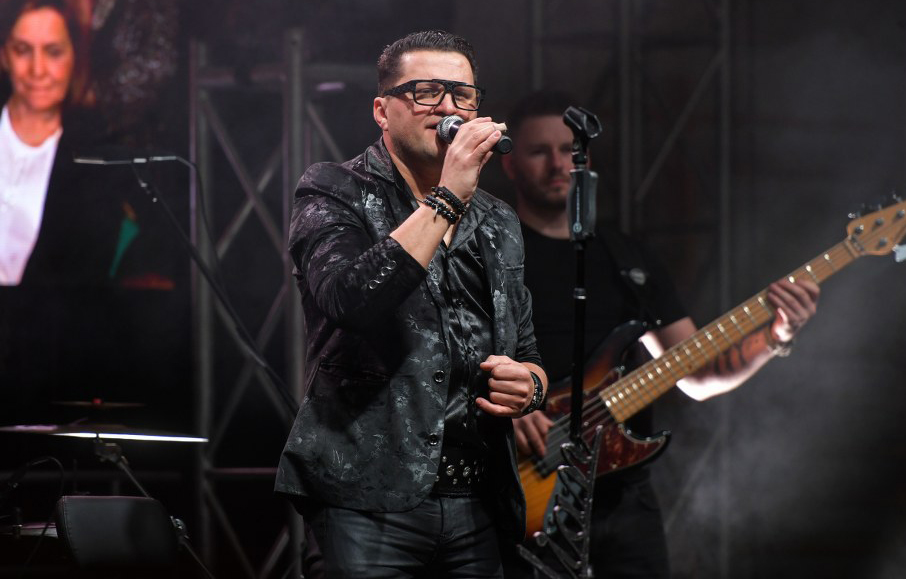 Myślała, iż rozmawia z Kordianem. Kobieta z Tarnowa straciła 10 tys. zł / video