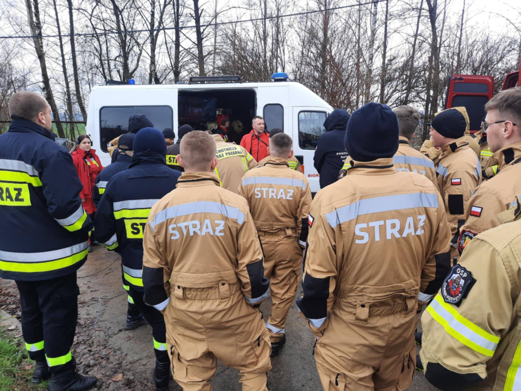 Druhowie z Zawady Uszewskiej ćwiczyli w Kętach. Drony coraz ważniejsze w działaniach OSP