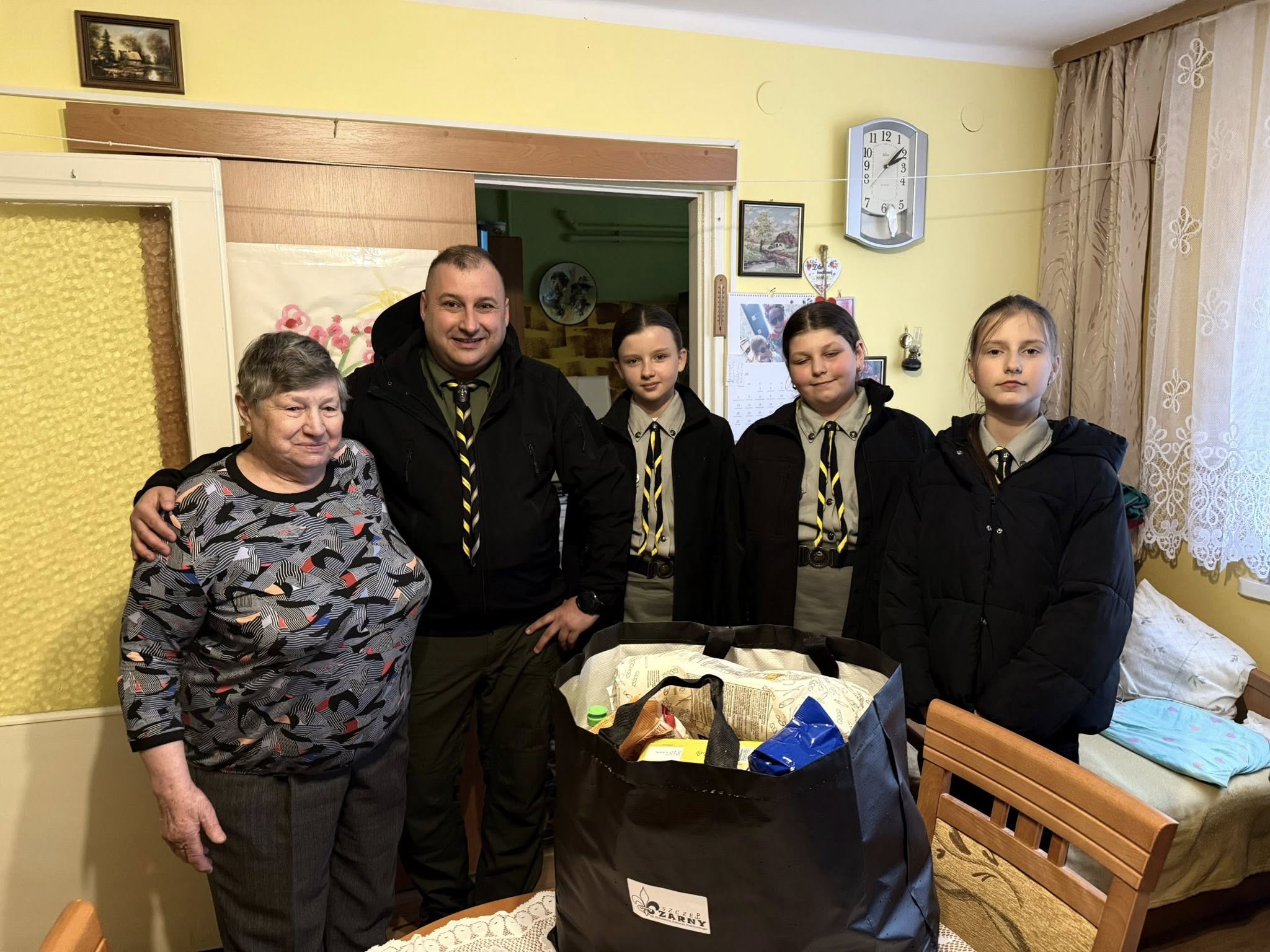 „Koszyk dla Bohatera” – harcerze z Jadownik z wizytą u podopiecznych