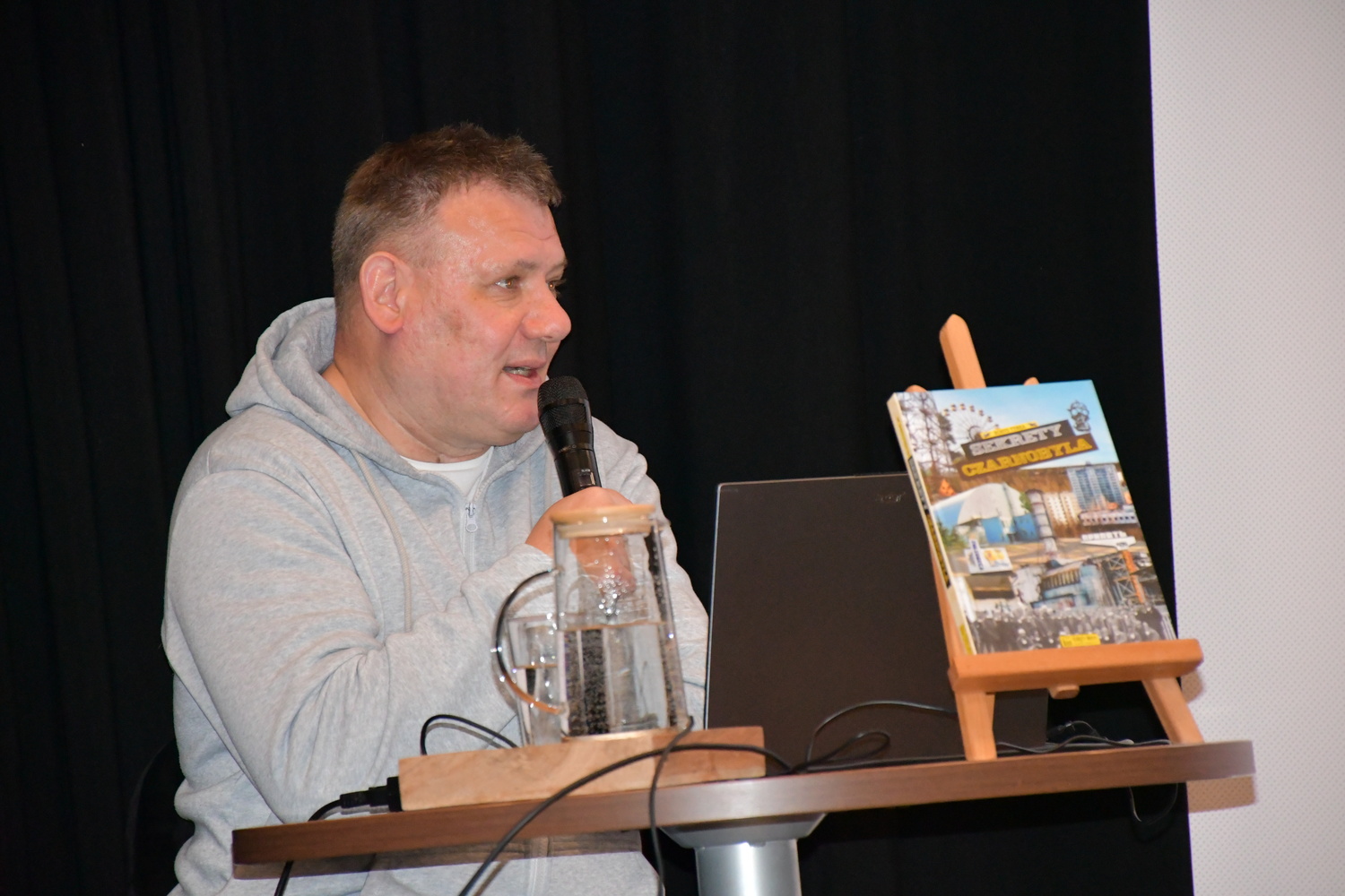 Brzesko. Spotkanie autorskie z Borysem Tynką / zdjęcia