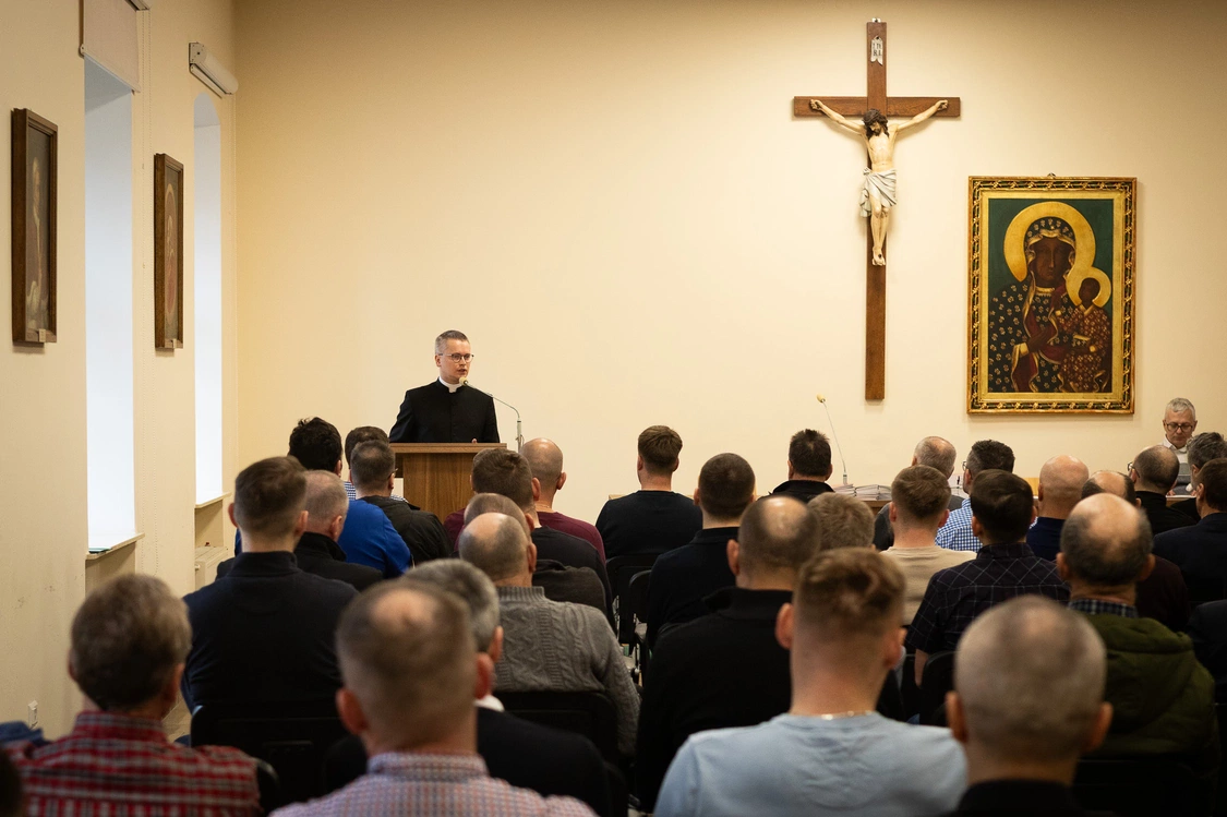 Kandydaci z Brzeska i Uszwi na kursie szafarzy