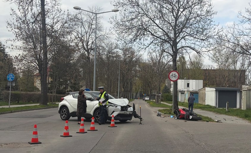 Zderzenie motocyklisty i samochodu osobowego w Tarnowie