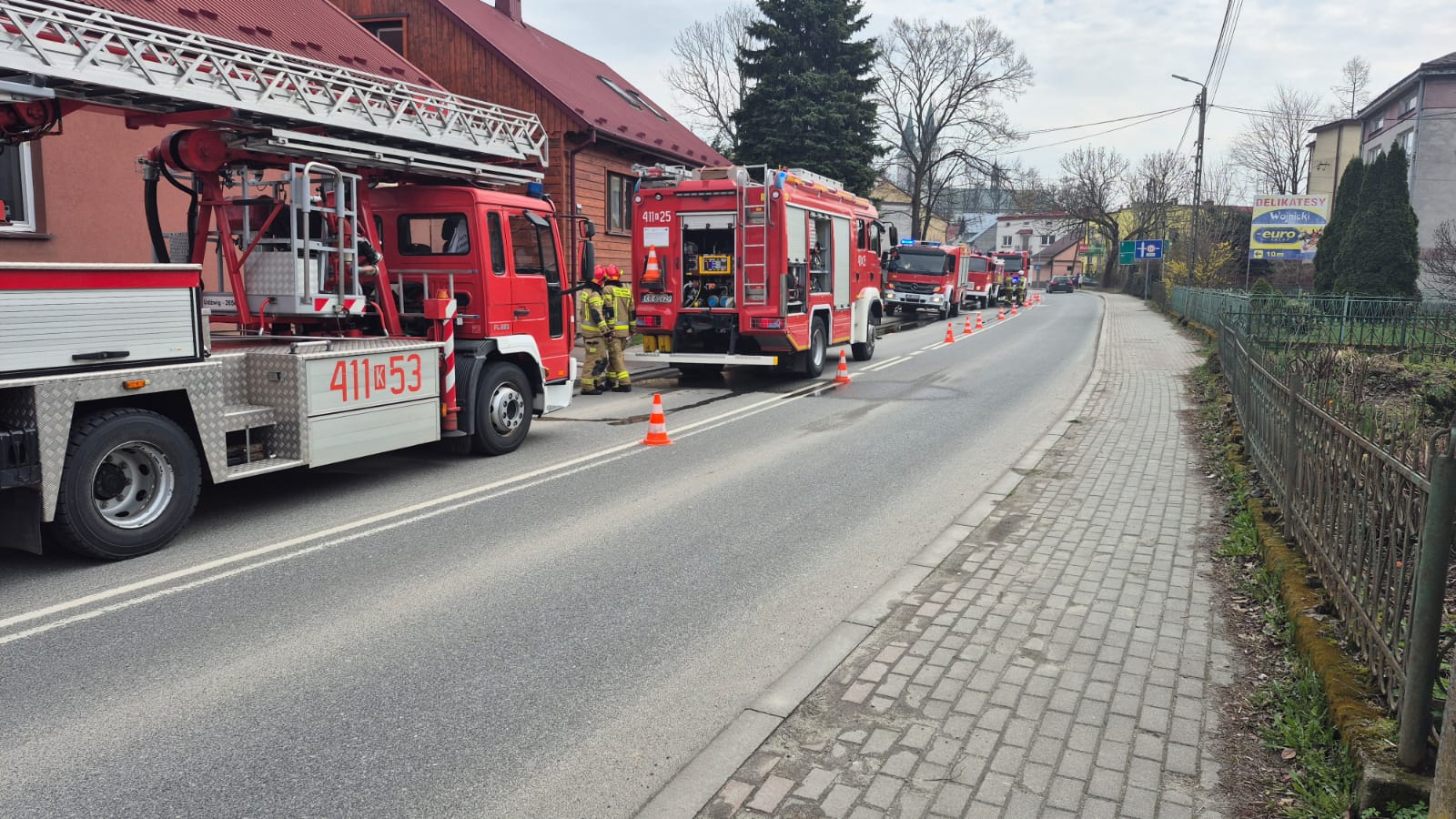 Pożar budynku gospodarczego w Szczurowej / 2 kwietnia 2026 r.
