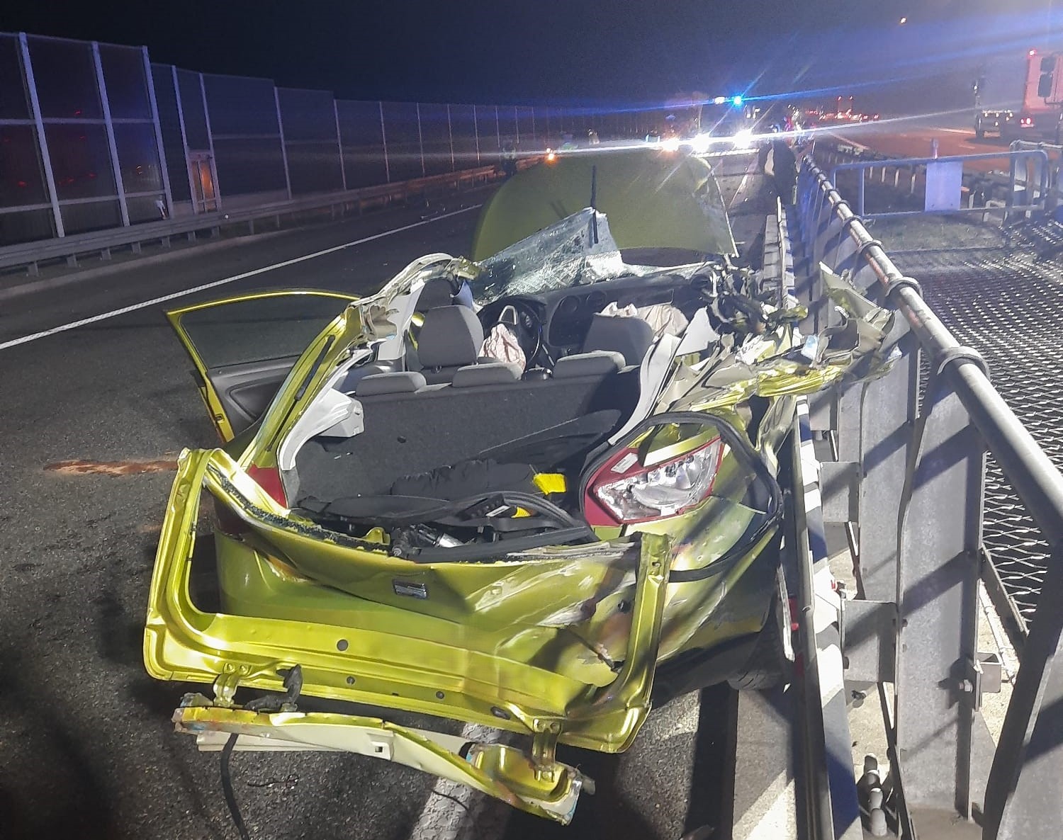 Groźny wypadek na A4 (Mokrzyska). Trzy osoby poszkodowane, lądował śmigłowiec LPR