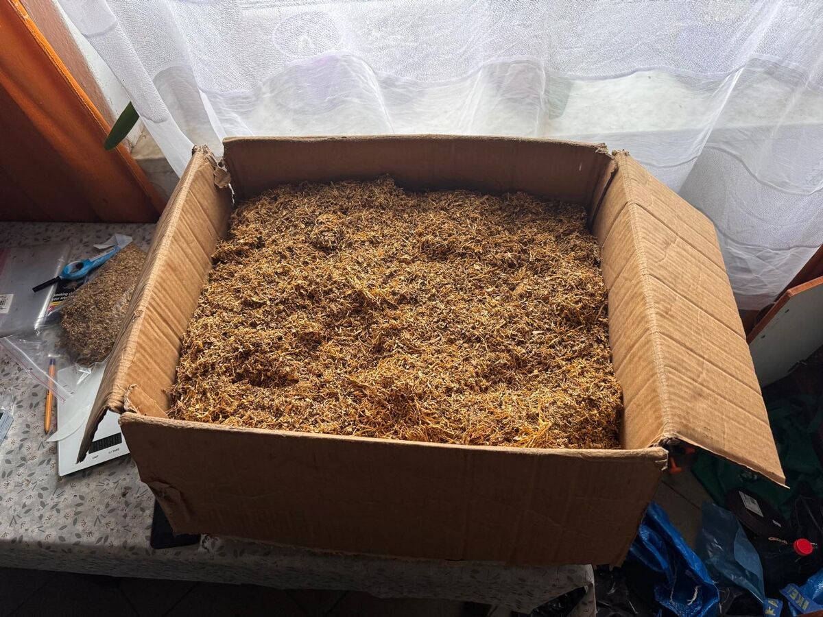 Ponad 46 tys. papierosów i 16 kg tytoniu bez akcyzy. Dwóch mężczyzn zatrzymanych
