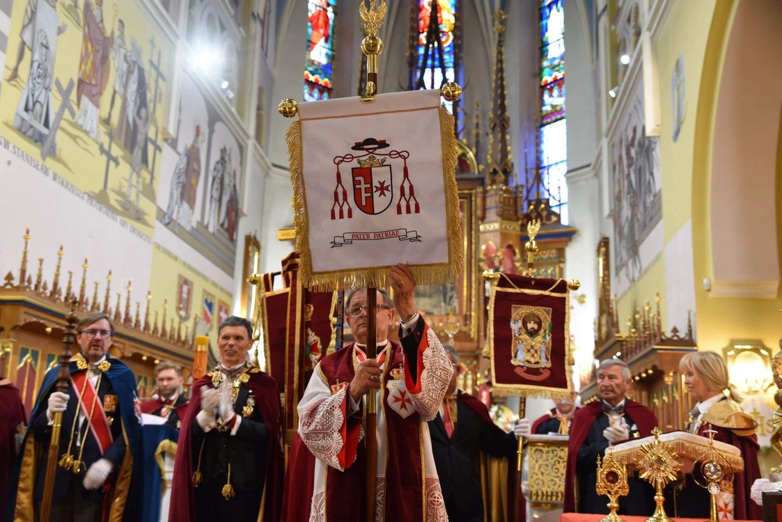 210. Inwestytura Królewskiego Orderu św. Stanisława BM w Szczepanowie