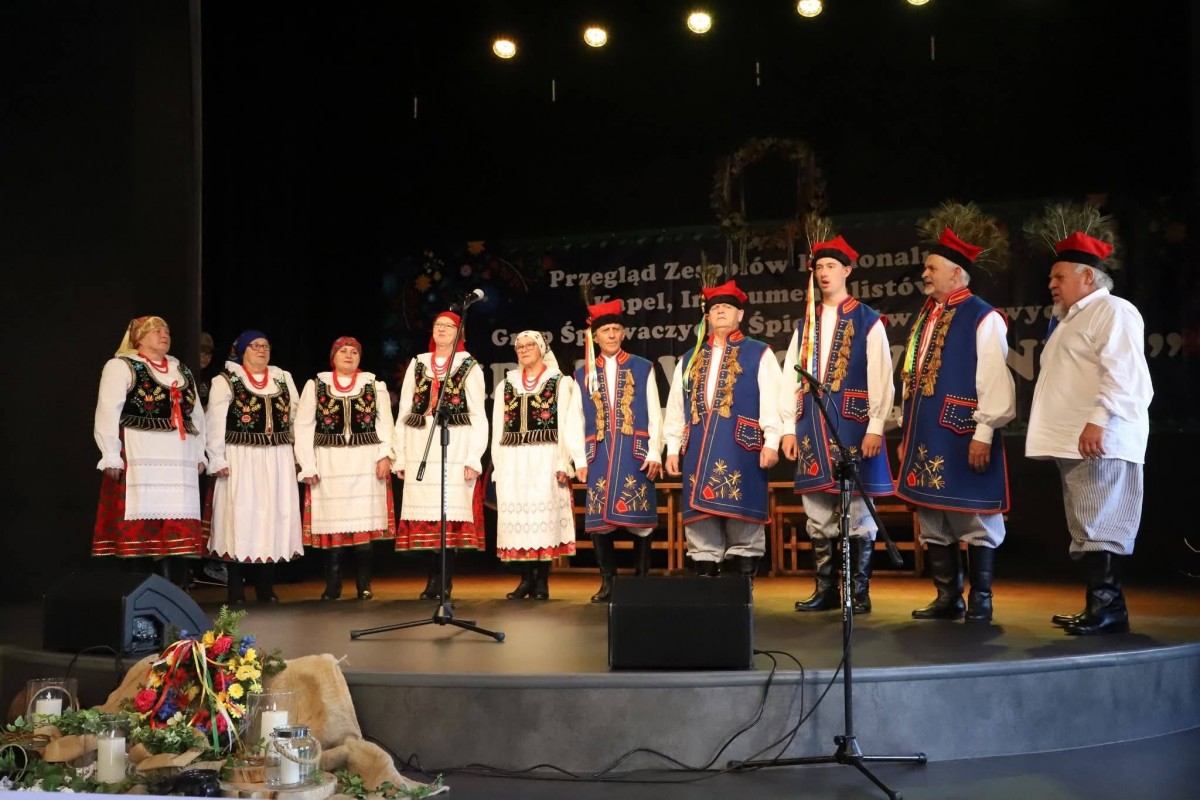Sukcesy zespołów ludowych z Gminy Dębno na 43. „Krakowskim Wianku” w Szczurowej