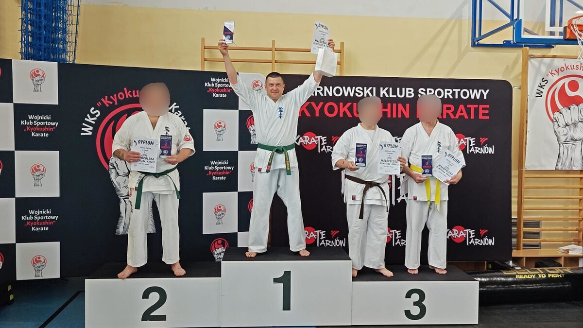 Komisarz Grzegorz Matura triumfował w turnieju karate – kolejny sukces sportowy naczelnika drogówki z Bochni