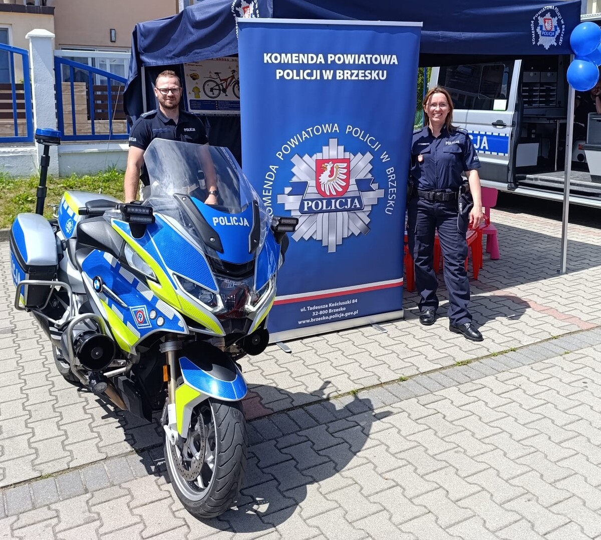 Policjanci promowali bezpieczeństwo na pikniku rodzinnym w Brzesku