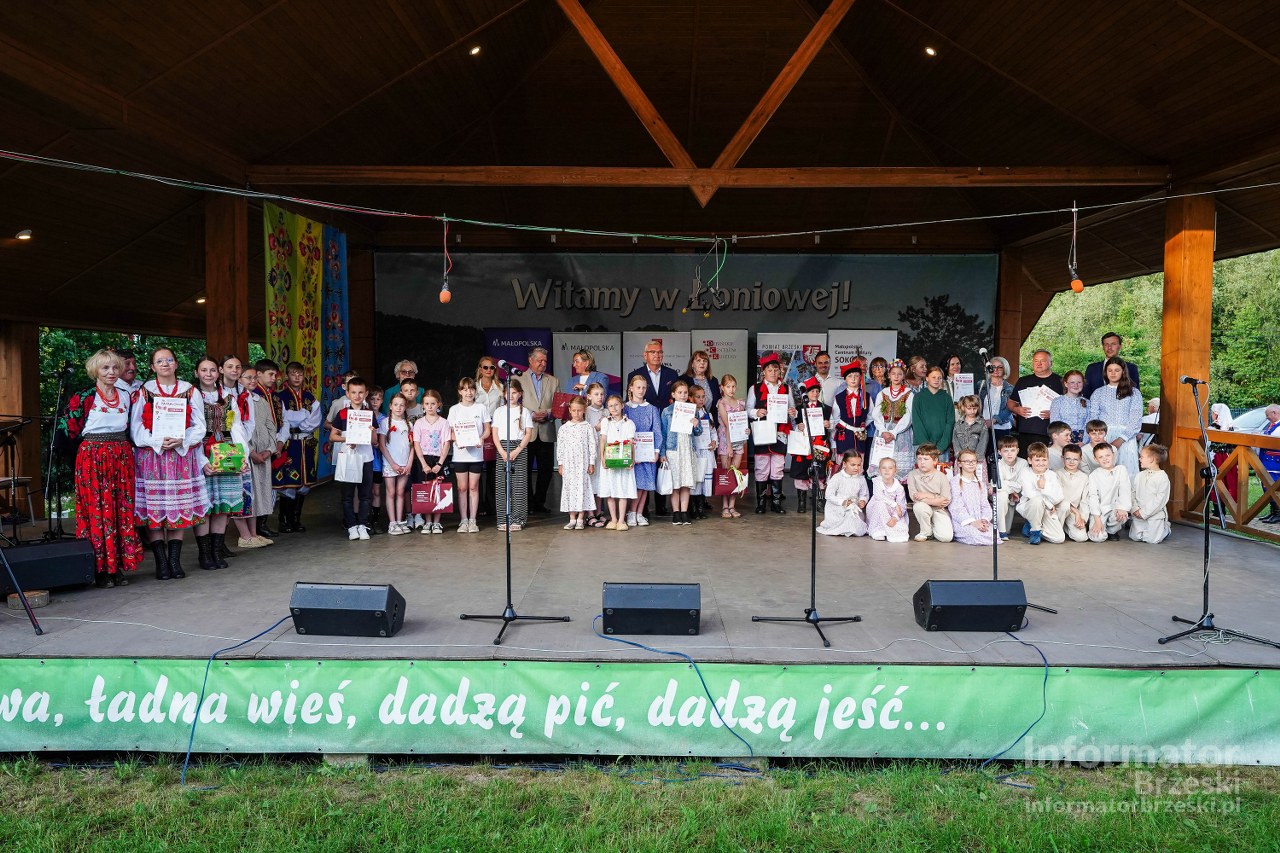 Święto folkloru w Łoniowej. Zakończył się 36. Krakowiaczek i 15. Święto Łopołki / zdjęcia