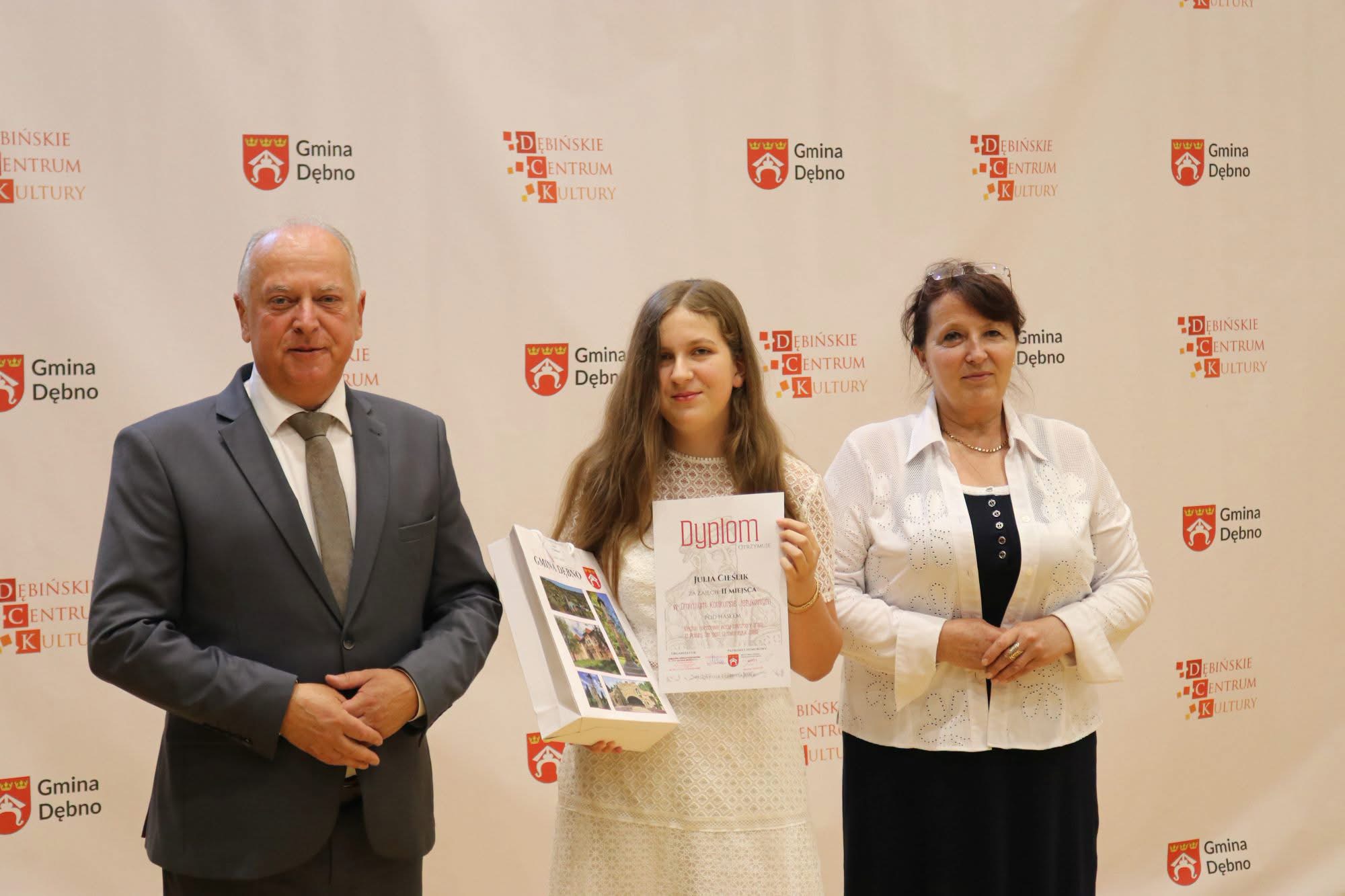 Podsumowanie gminnych konkursów – młodzi laureaci nagrodzeni