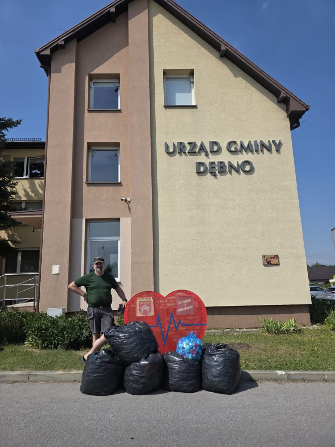 Pomagamy Zuzi – wrzucaj nakrętki do serca przy Urzędzie Gminy Dębno