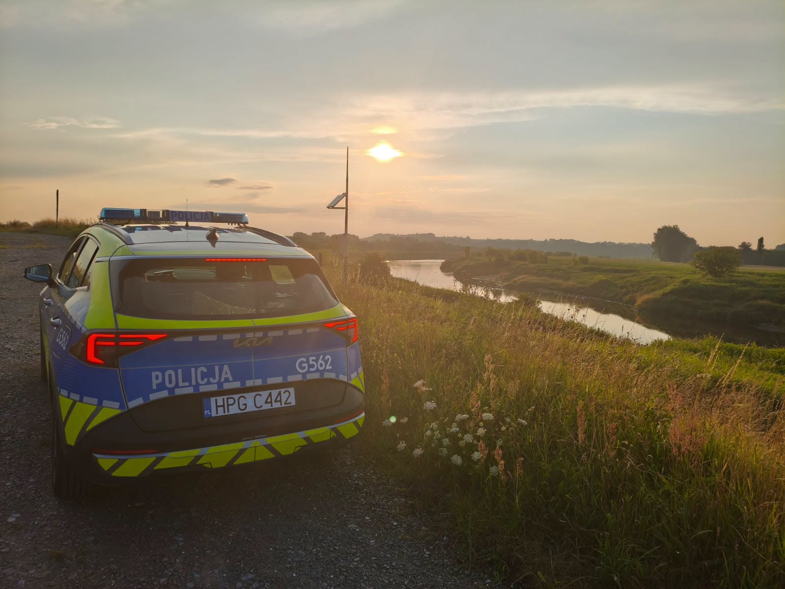 Bocheńscy dzielnicowi prowadzą działania związane z bezpieczeństwem nad wodą