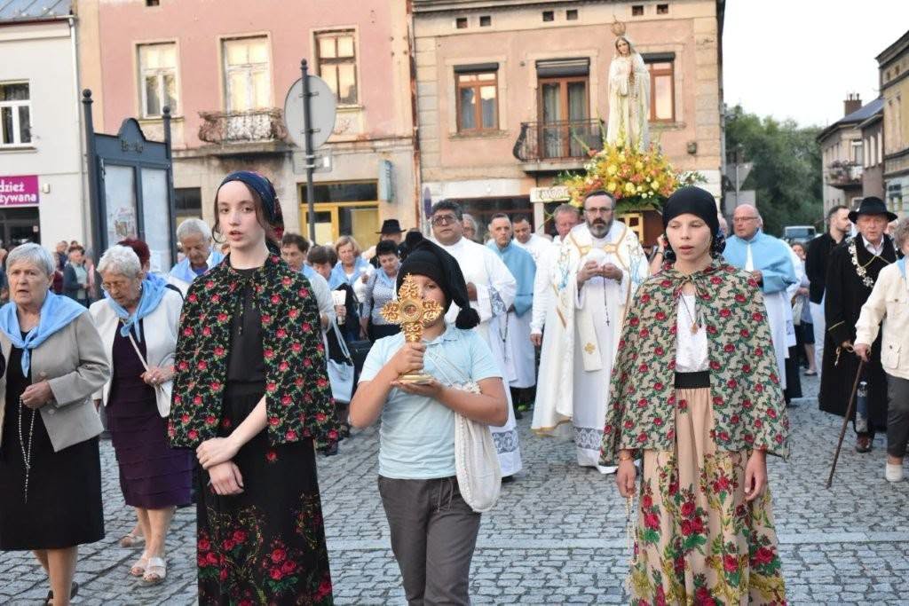Procesja fatimska przeszła ulicami Brzeska. Modlitwie przewodniczył misjonarz z Peru