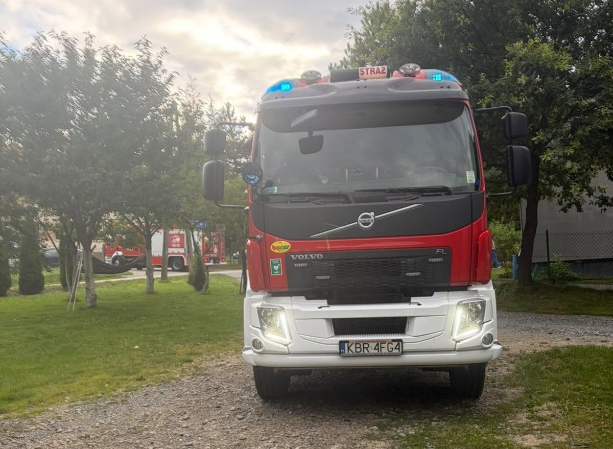Tlenek węgla w domu w Dębnie. Jedna osoba trafiła do szpitala