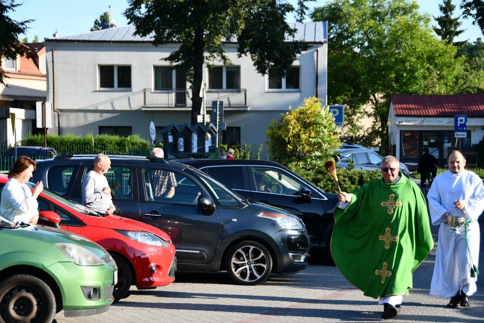 Modlitwa za kierowców i poświęcenie pojazdów przy parafii św. Jakuba w Brzesku