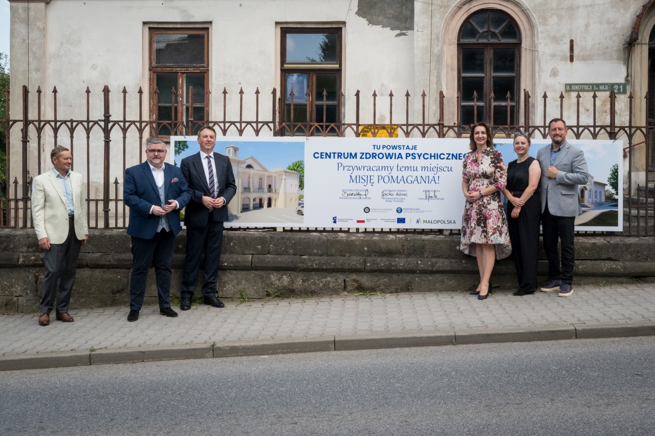 Historyczny budynek w Bochni stanie się Centrum Zdrowia Psychicznego / zdjęcia