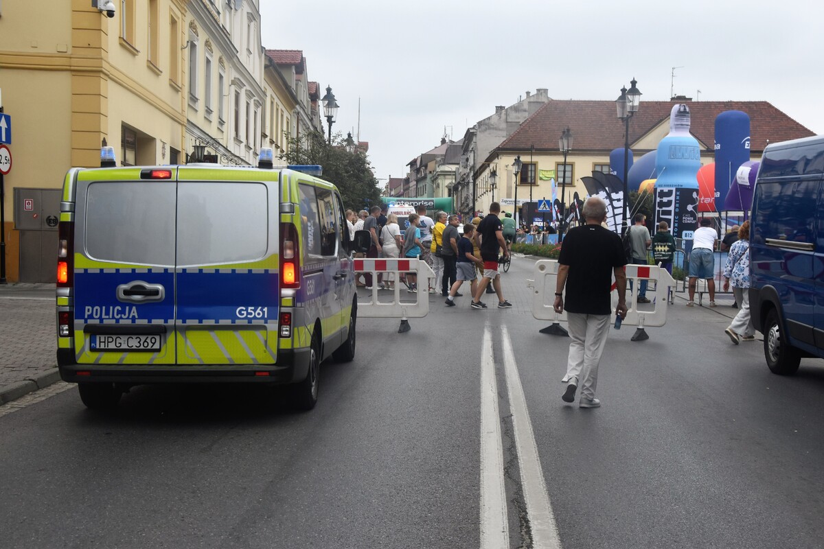Policjanci zabezpieczali zawody sportowe Ironman na terenie powiatu bocheńskiego