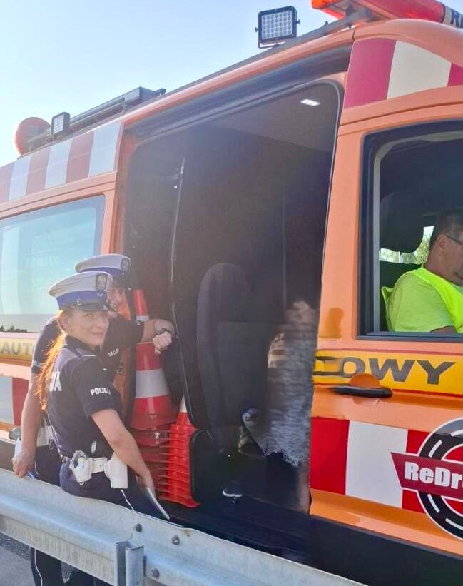 Mokrzyska. 39°C i wypadek na A4. Służby zapewniły pomoc podróżnym