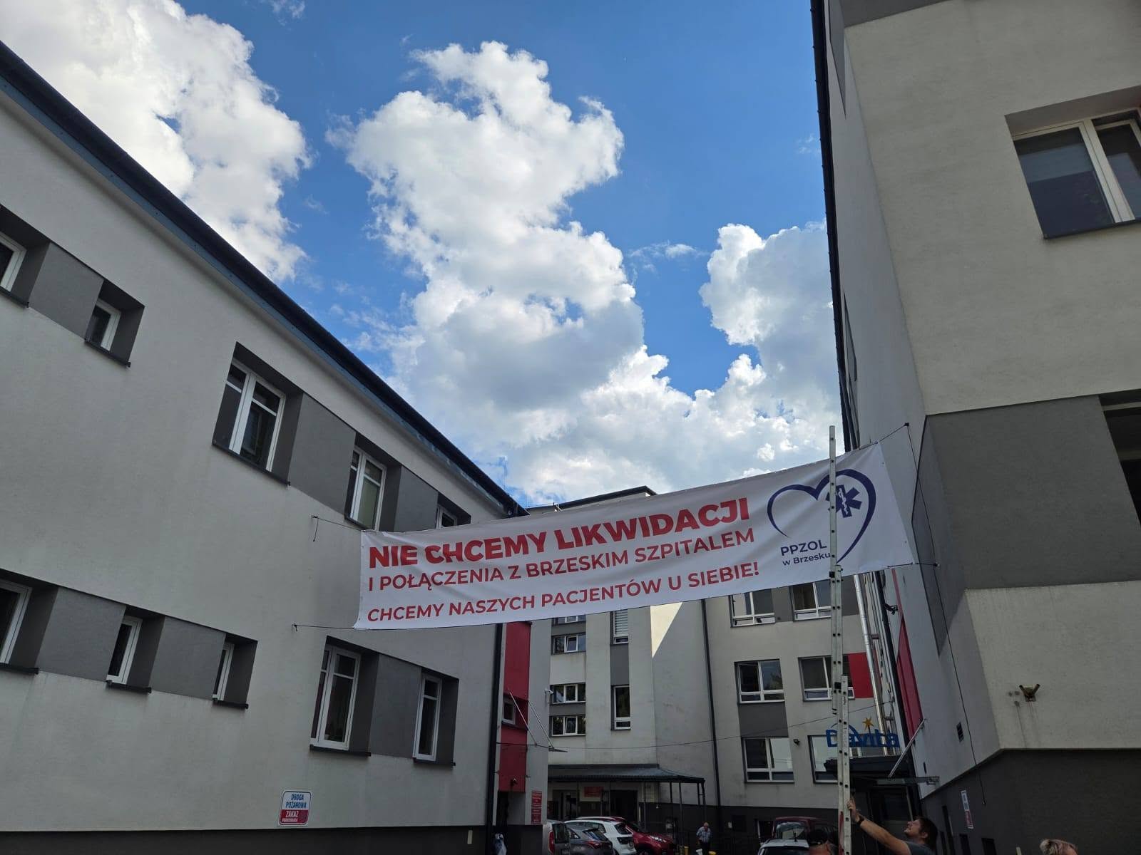 Bunt w brzeskim ZOL-u. Pracownicy nie chcą połączenia ze szpitalem