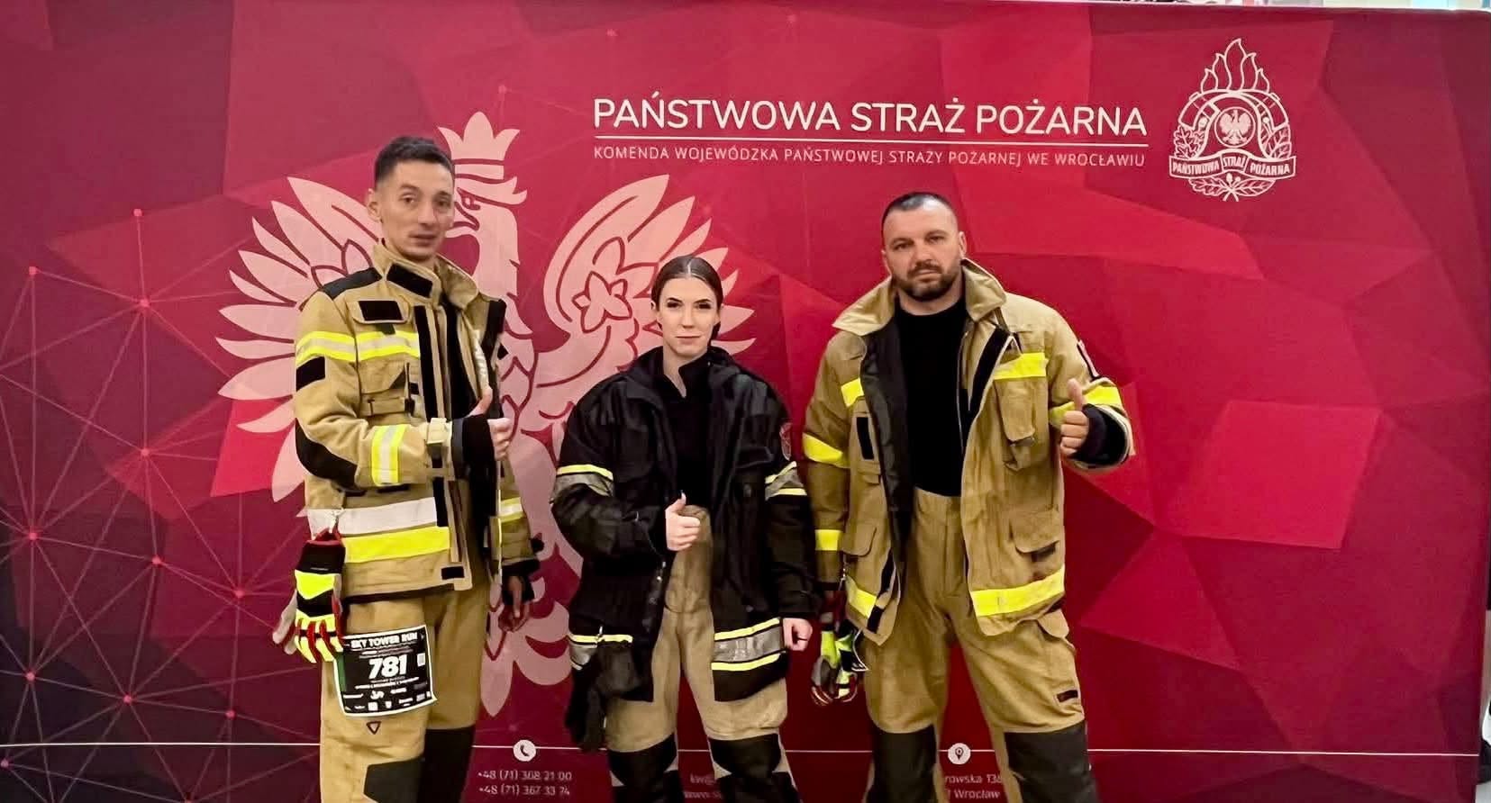 Strażacy z OSP Tworkowa wystartowali w Sky Tower Run 2026