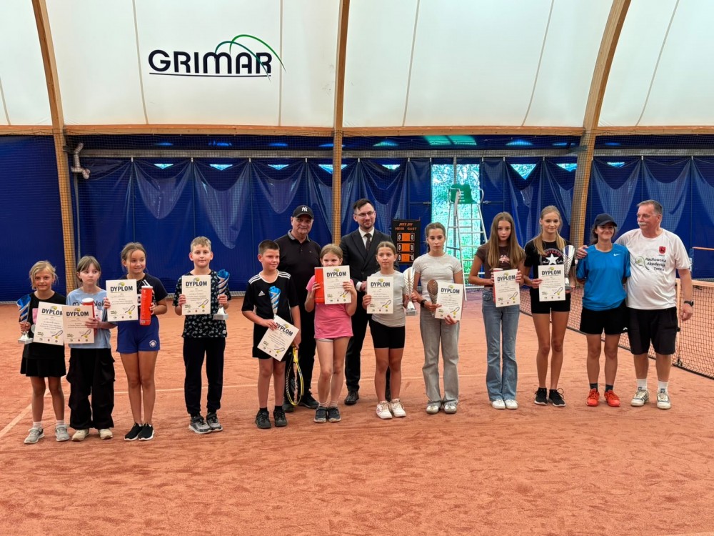Tenis łączy pokolenia. Piknik Tenisowy w Radłowie