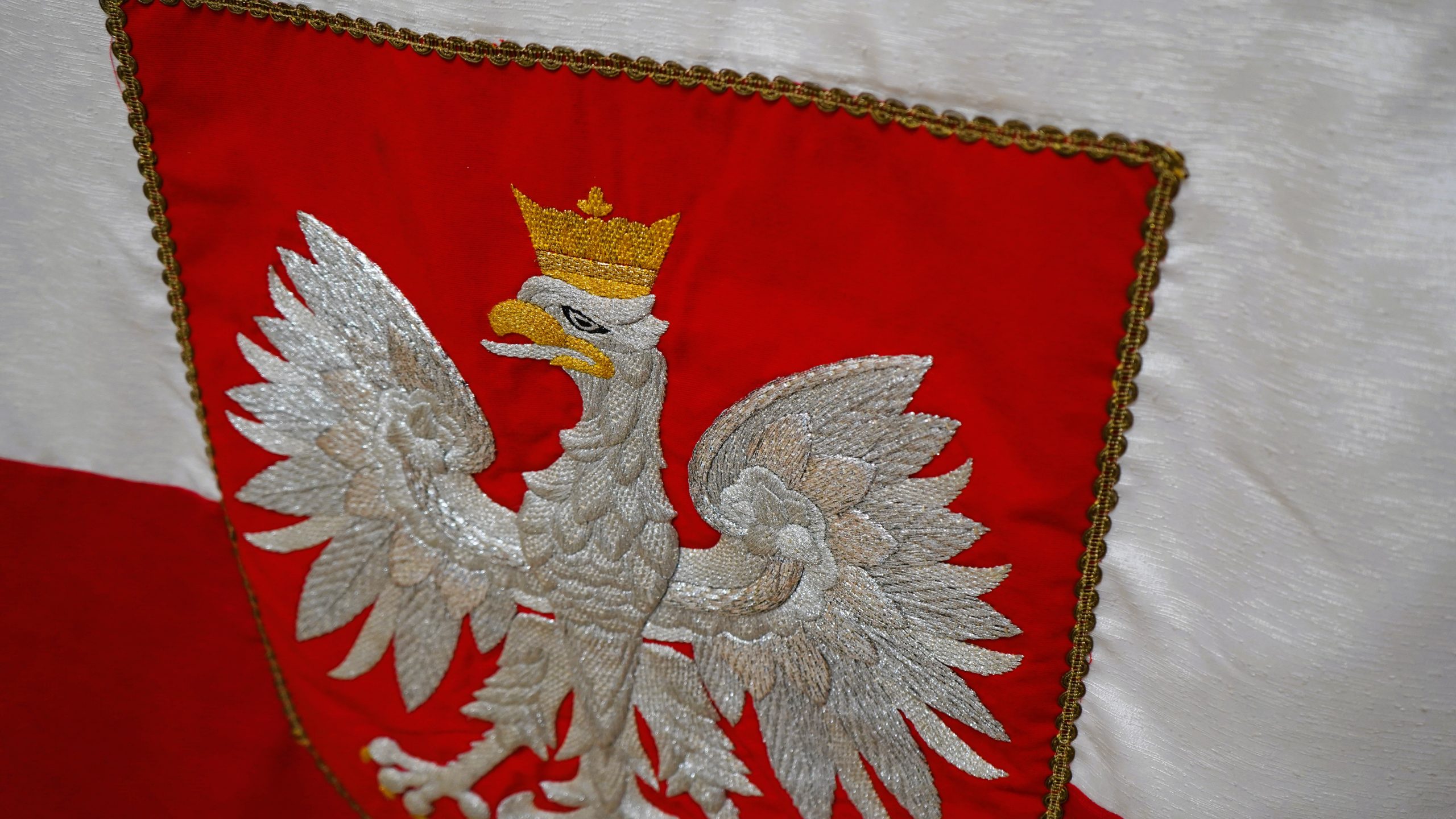Muzeum Ziemi Tarnowskiej zaprasza szkoły do konkursu pocztów sztandarowych