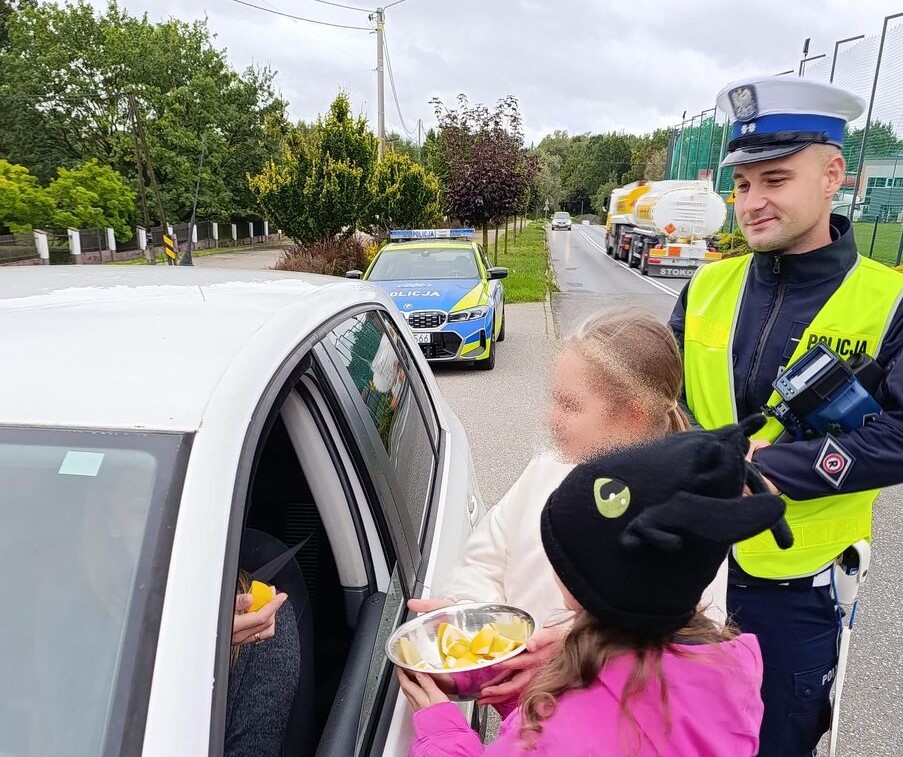 Cytrynowy patrol przypominał kierowcom o bezpiecznej prędkości