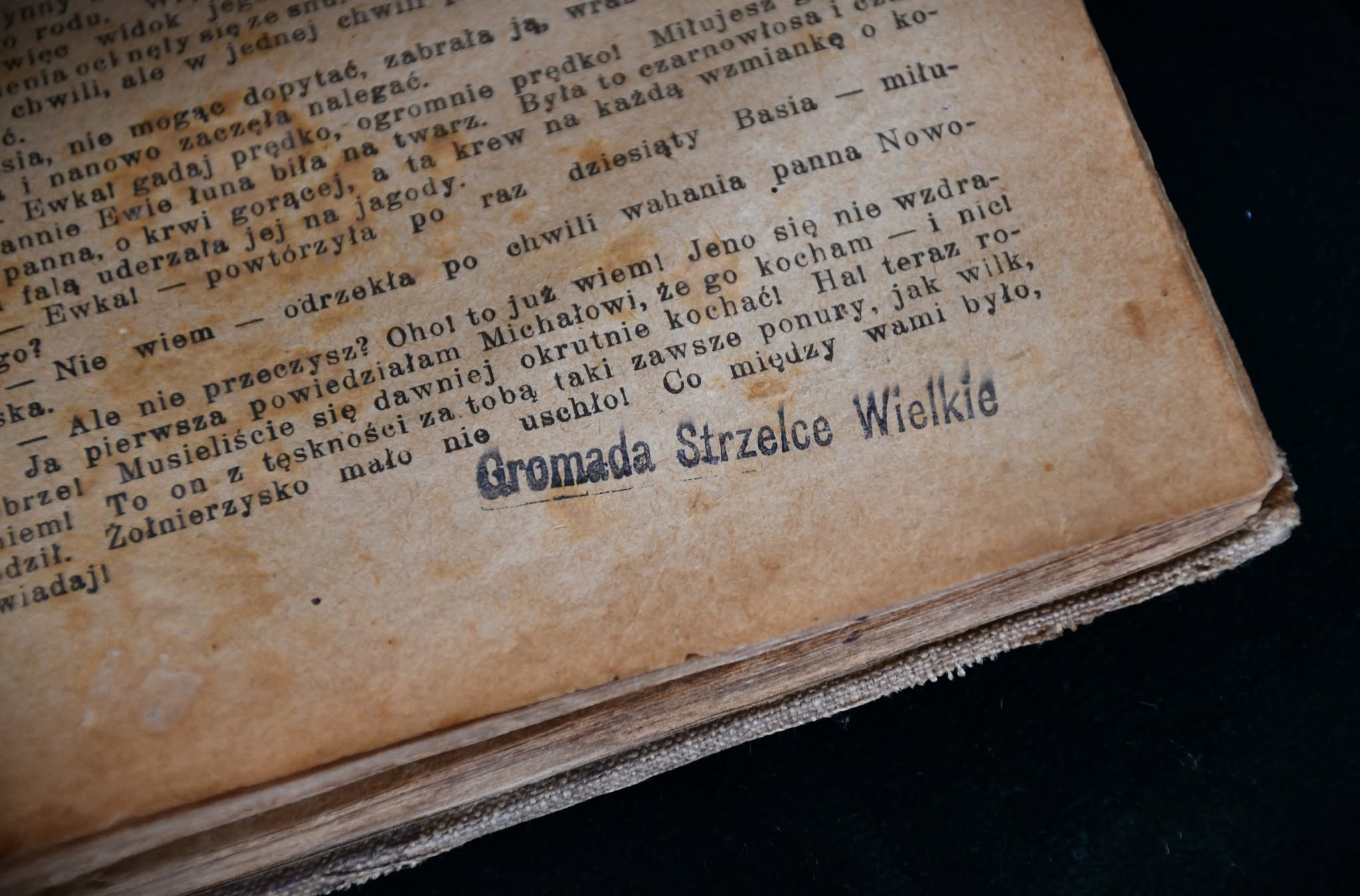 „Pan Wołodyjowski” powrócił w rodzinne strony. Niezwykła historia książki ze Strzelec Wielkich
